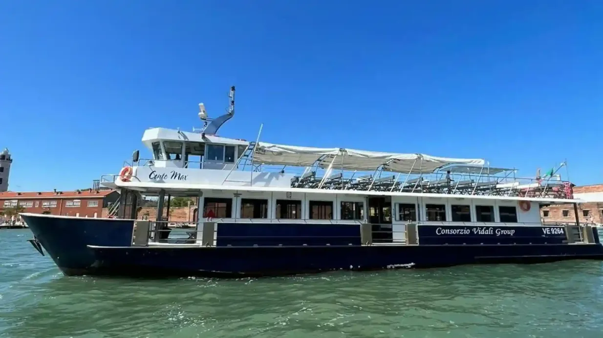 Murano: Glasbläservorführung + Transfer (einfach) Bereitgestellt von Consorzio Vidali Group