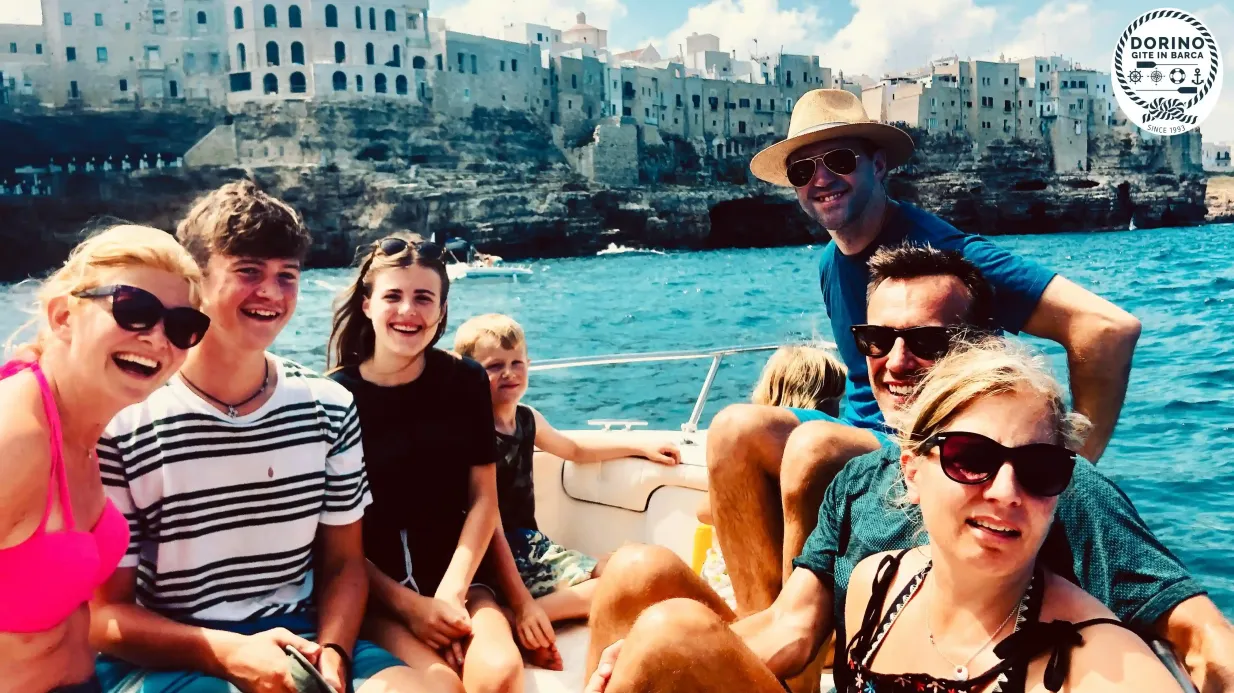 Polignano a Mare: tour en barco de 1 hora y media Operado por Contento Teodoro