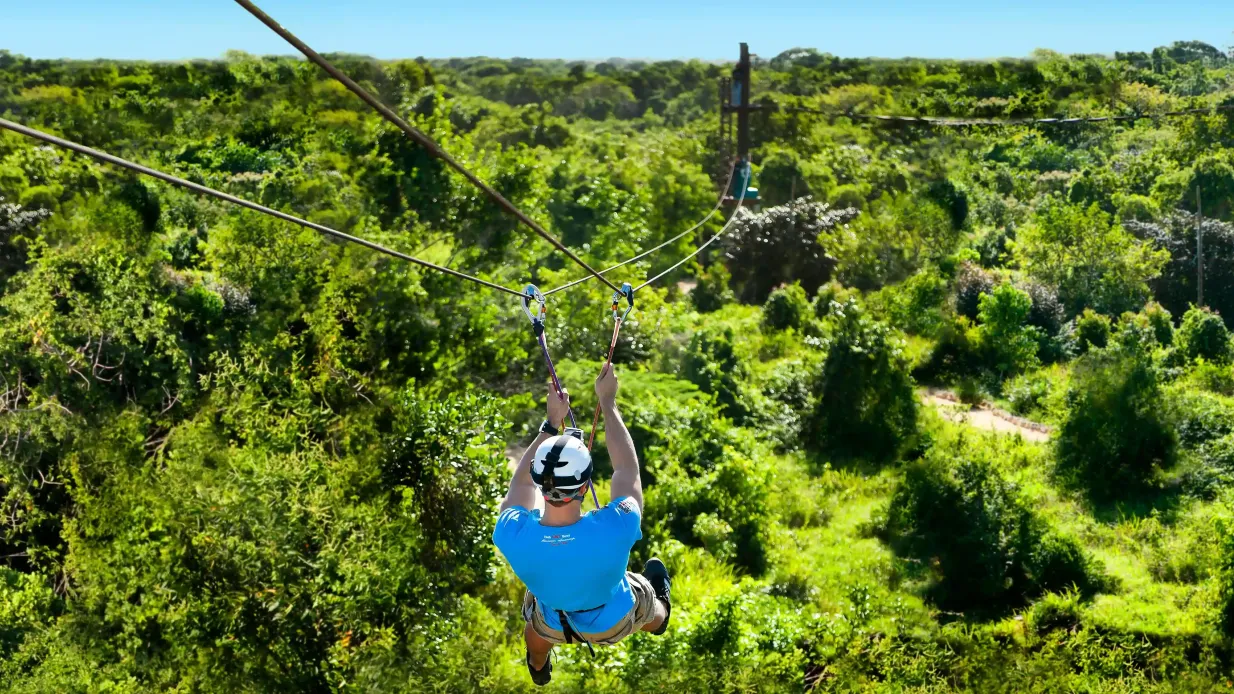 Bavaro Park: Buggy + Zipline