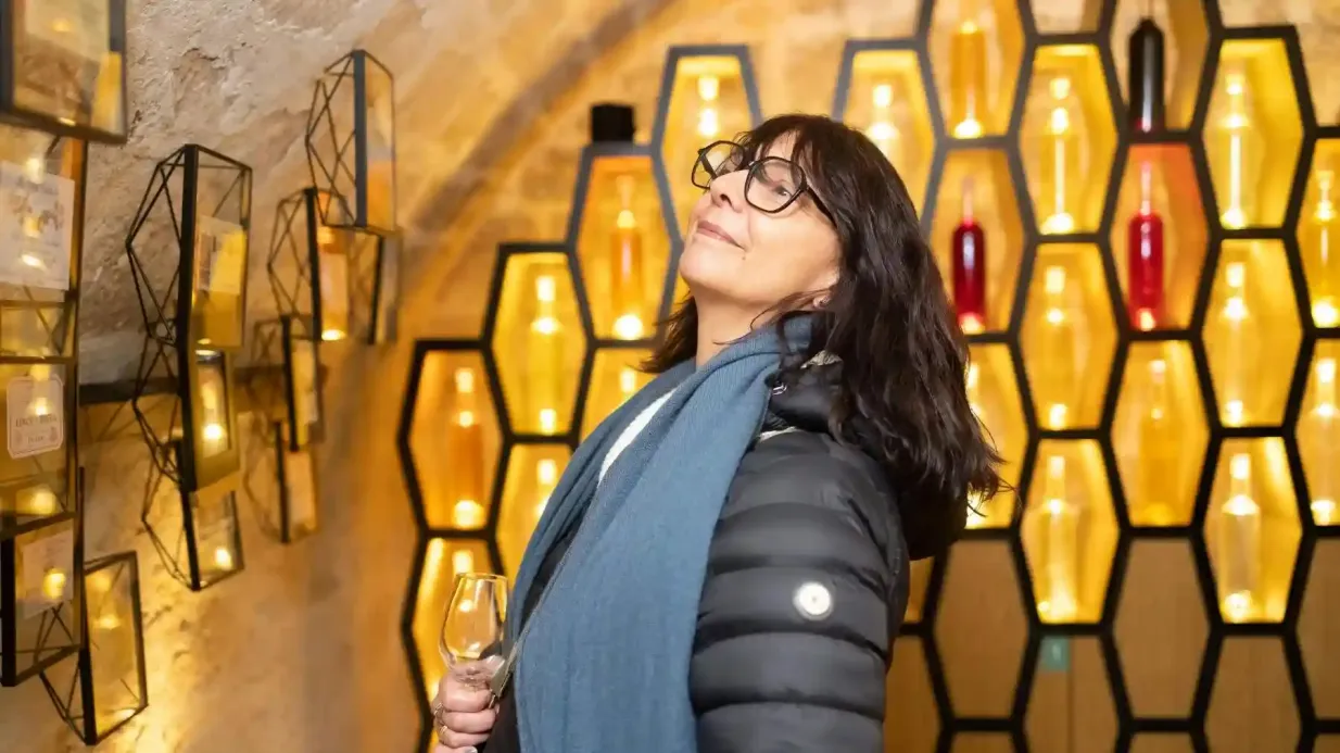 Les Caves du Louvre: Visite guidée + Dégustation de vin Fournie par Les Caves du Louvre