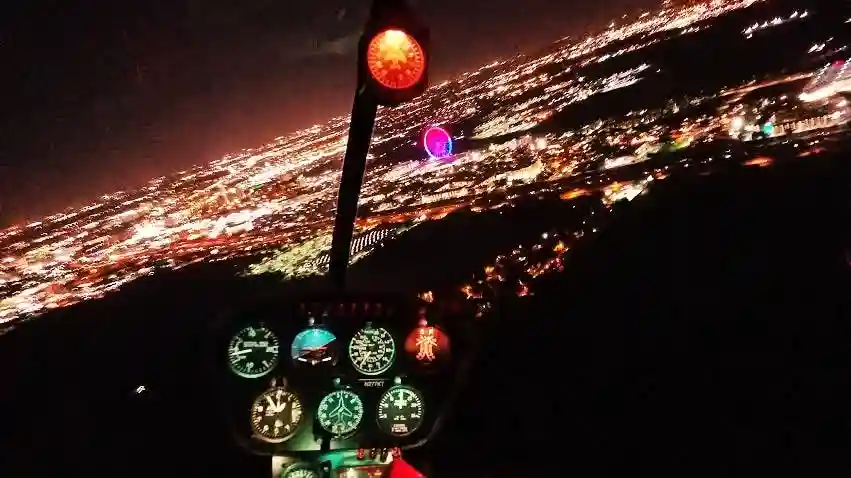 Orlando: Excursión privada de 23 millas en helicóptero sobre el Orlando Eye Operado por MaxFlight Helicopter Services