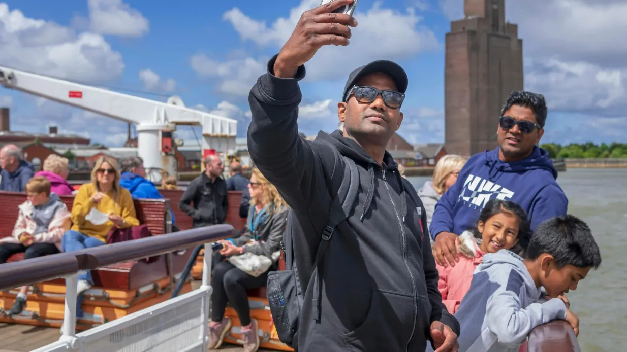 Liverpool: Mersey River Cruise + 24-Hour Hop-on Hop-off Bus Tour Provided by Mersey Ferries
