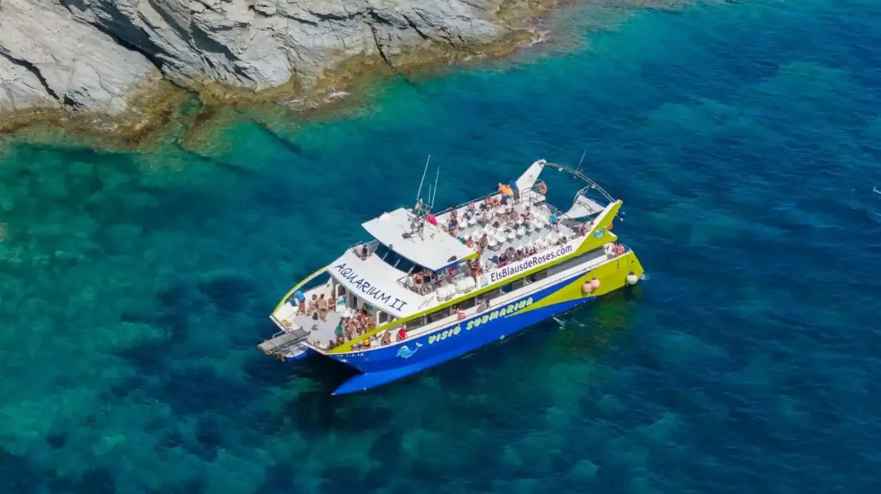 Costa Brava: Boat Tour from Roses + Audio Guide + Swim Stop Provided by Nautilus Submarino, SL