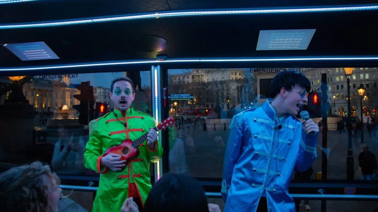 Londra: The Fun Tour con teatro e commedia dal vivo