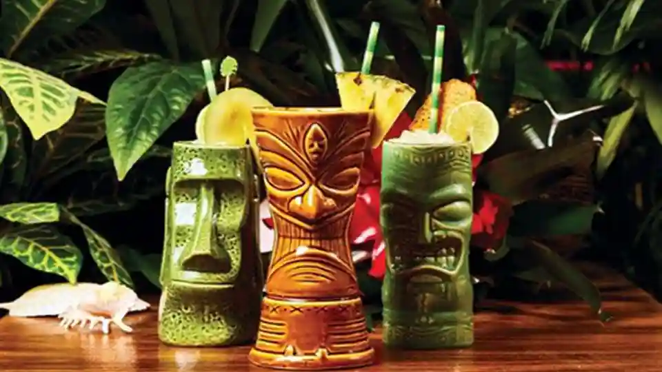 Resorts World Las Vegas: Cocktail Crawl guidato + Degustazioni di cibo Fornito da Lip Smacking Foodie Tours