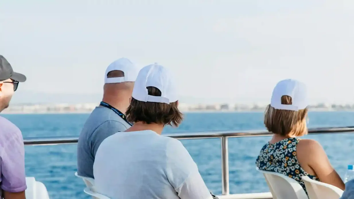 Cambrils: Traghetto di andata e ritorno da Salou Fornito da VELERO AZUL S.A.