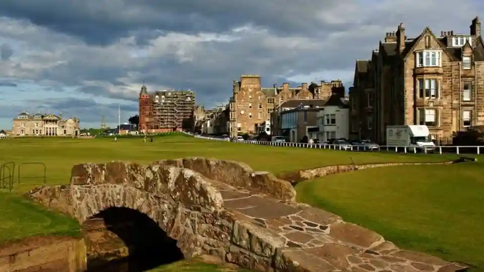 St Andrews & Fife Coastal Path: Guided Day Tour from Edinburgh