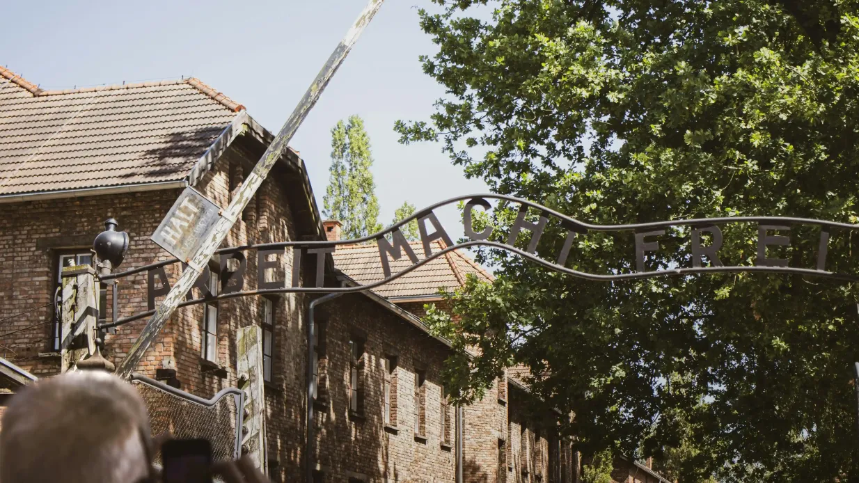 Auschwitz-Birkenau: Führung + Transport
