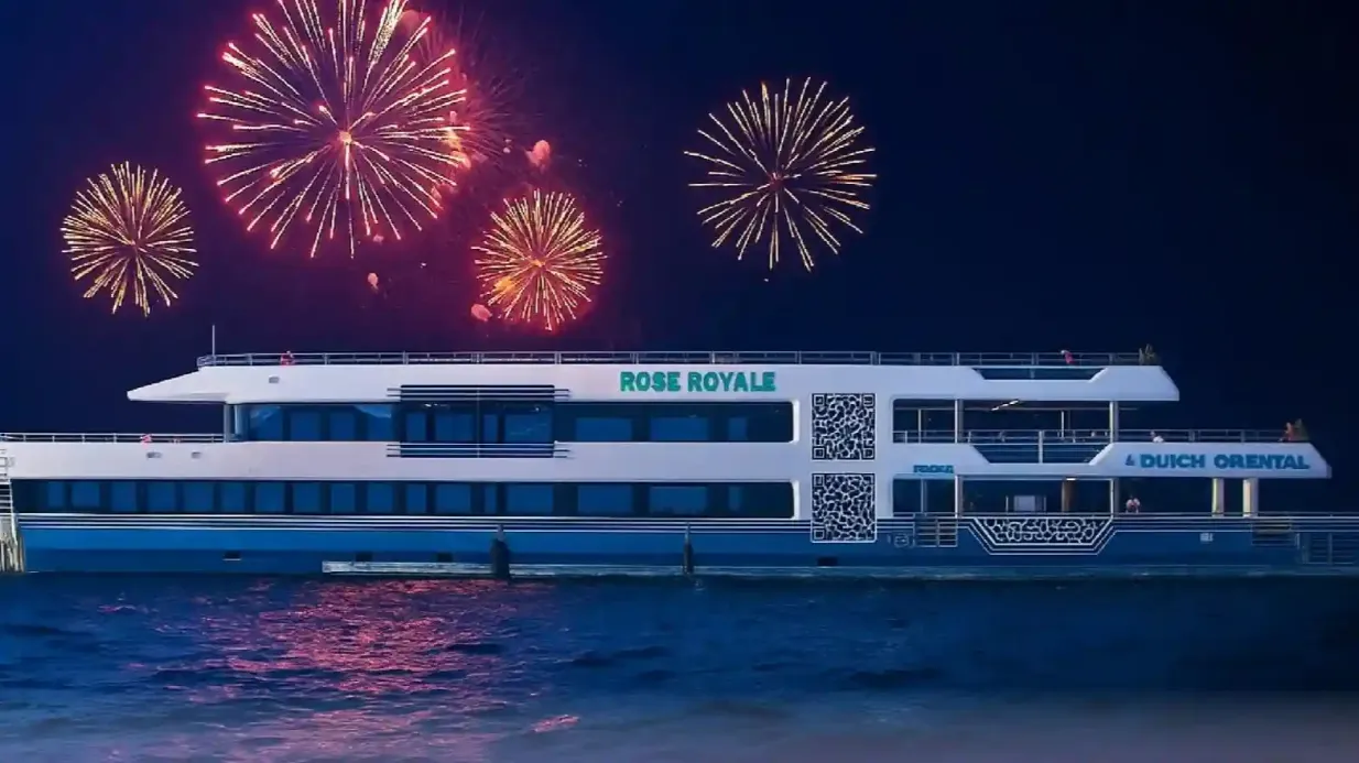 Abu Dhabi: Rose Royale Passeio de barco com jantar em Megayacht