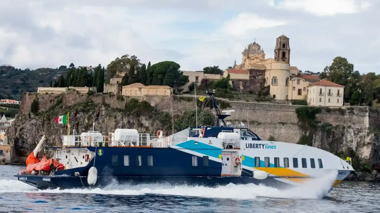 Aeolian Islands: One-Way Ferry from Lipari to Vulcano