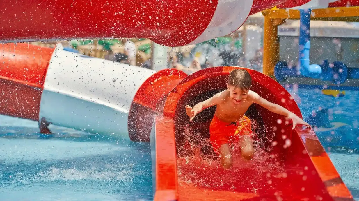 KUZÁ Beach & Adventure Park: Passe Deluxe + Entrada para o parque aquático Organizado por GLOBAL CRUISES MX