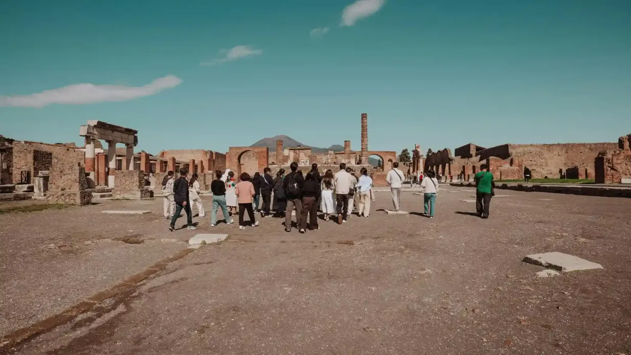 Pompeii & Mount Vesuvius: Small Group Guided Tour + Transfers Provided by Askos Srl