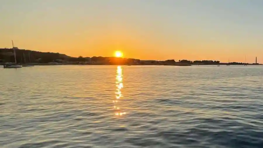 Palermo: Passeio privado de barco à vela ao pôr do sol + jantar + vinho