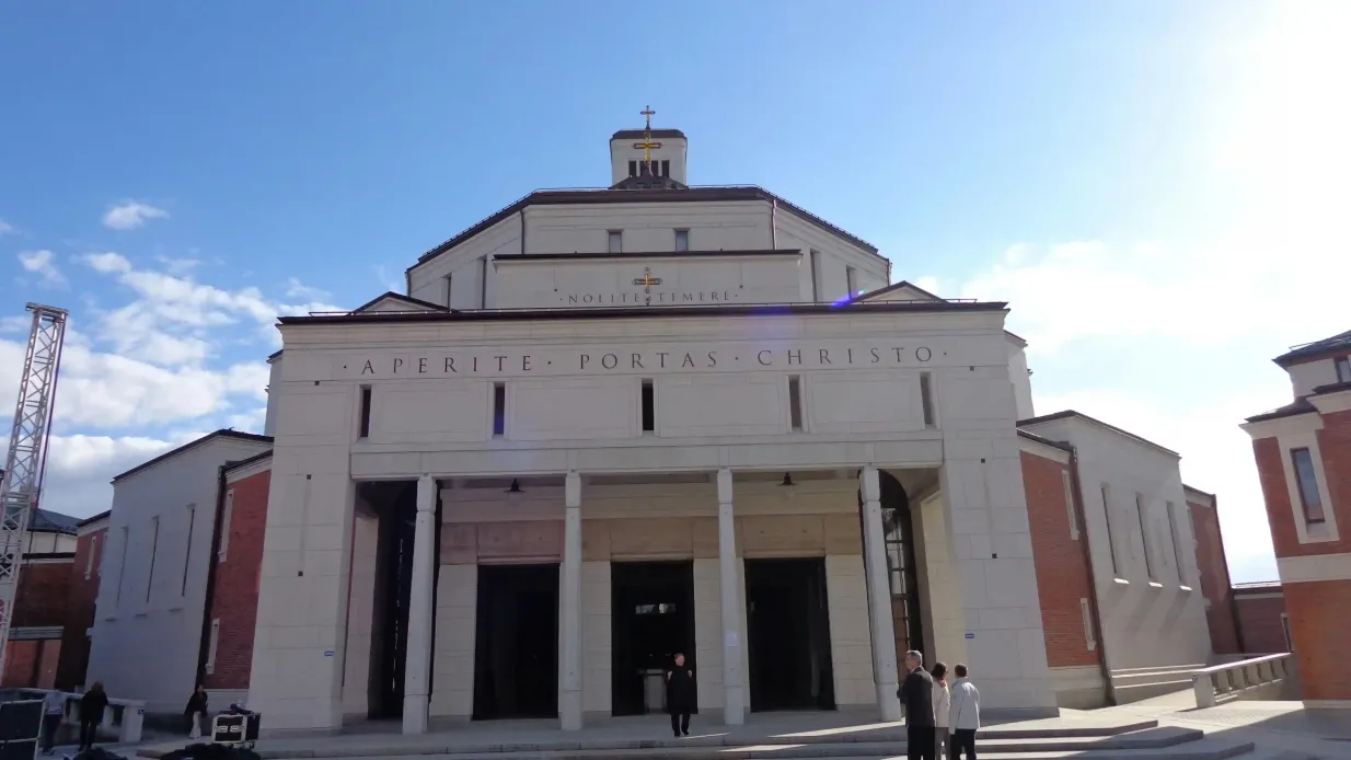 Divine Mercy Sanctuary & John Paul II: Guided Tour + Transfers Provided by Jacek Legendziewicz Jordan Group
