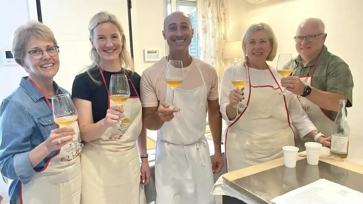Emilia-Romagna: Pasta-Kurs + Weinverkostung Bereitgestellt von MAM FOOD S.R.L.S.