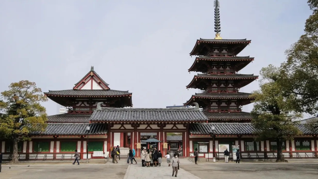 Osaka: Tour guidato a piedi del quartiere Tennoji e Shinsekai