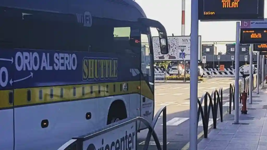 Milan Bergamo Airport: One-Way Shuttle Transfer from City Center to Airport Provided by Distribusion Technologies GmbH (EUR)
