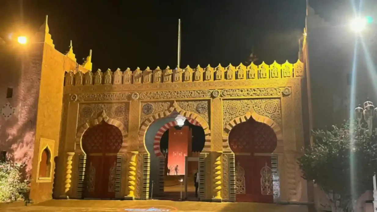 Marrakech: Cena espectáculo + Traslado ida y vuelta Operado por Universal Travel Society - Utess Voyages