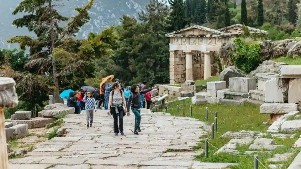 Delphi & Arachova: Day Trip from Athens