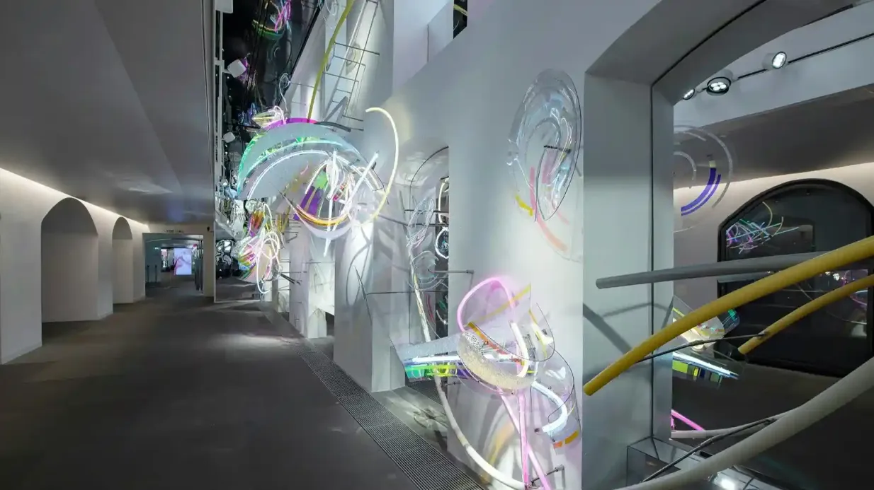 Swarovski Crystal Worlds Store Innsbruck: Guided Tour + Drink Provided by D. Swarovski Tourism Services GmbH