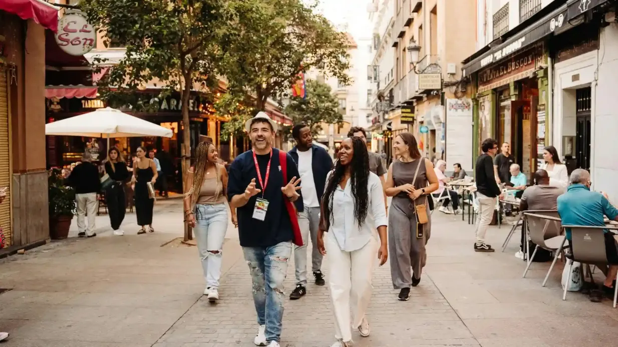 Madrid: Guided Tapas Tasting Tour + Drinks