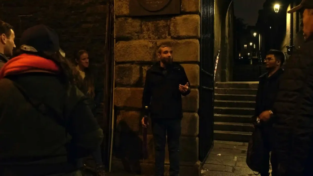 Dublin: Guided Dark Walking Tour