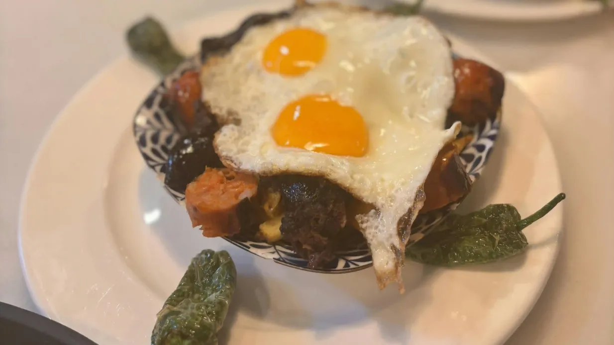 Granada: Ruta gastronómica de lujo guiada Operado por Disfruto Dulce De Mar S.L.