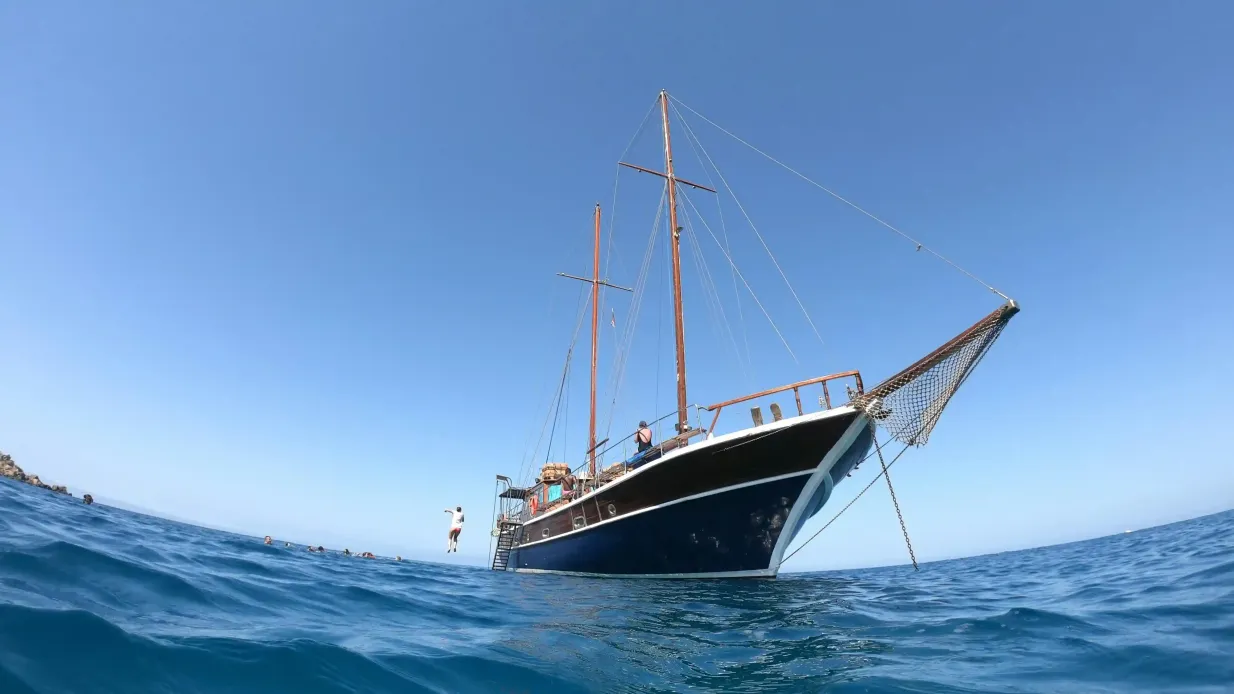 Gozo & Comino: Cruise + Lunch + Transfer + Open Bar Provided by Capitan Morgan Operators Ltd