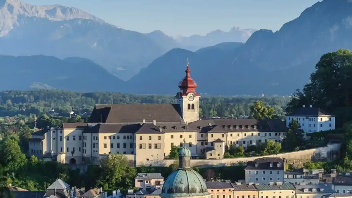 Salzburg: Original Sound of Music Tour + Mittagessen oder Abendessen
