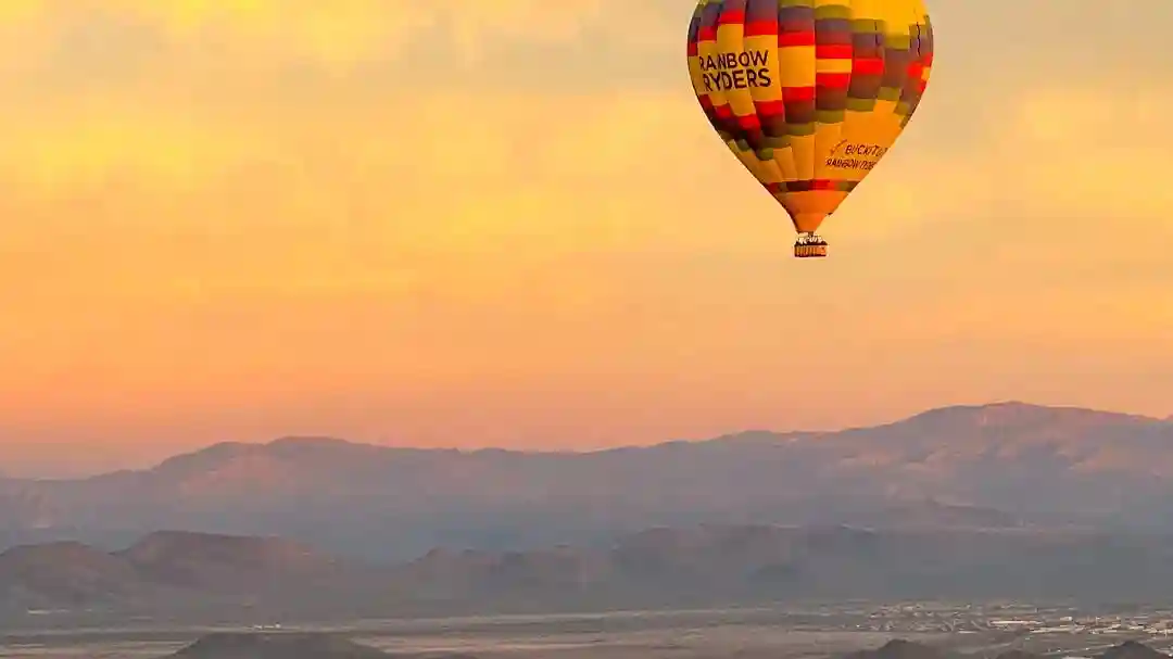 Phoenix: Guided Sunset Hot Air Balloon Ride Provided by Rainbow Ryders Inc.