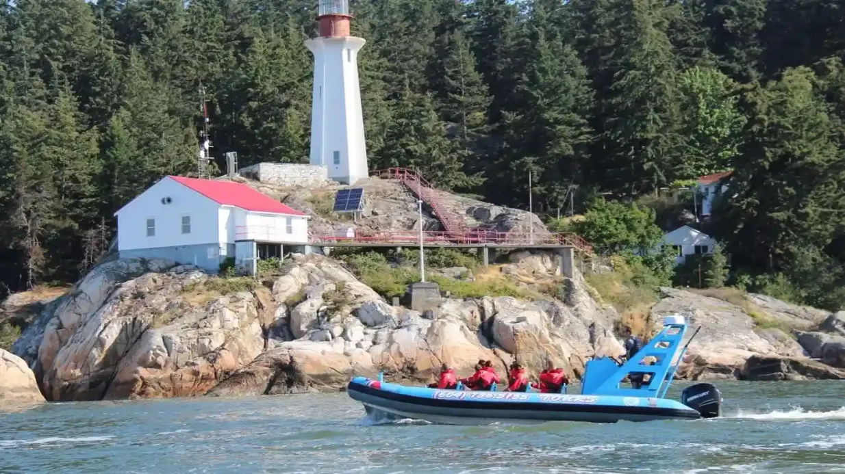 Vancouver: Sightseeing Bus & Boat Tour with Granville Island Market Provided by Uniglobe Specialty Travel Ltd. dba Discover Canada Tours