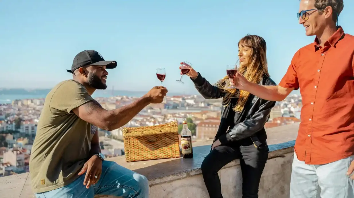 Lisbon: Half-Day Guided Tuk Tuk Tour + Food Tastings