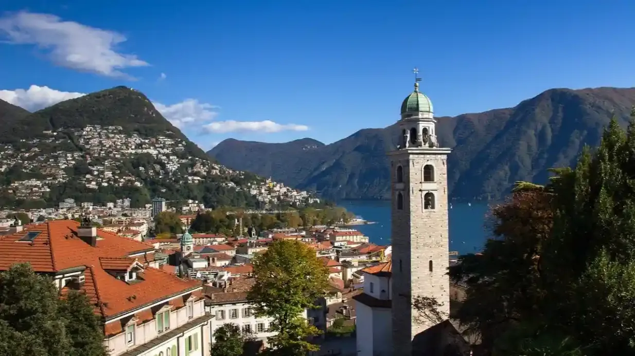 Como, Bellagio y Lugano: Excursión guiada de un día desde Milán + paseo en barco por el lago Operado por Frigerio