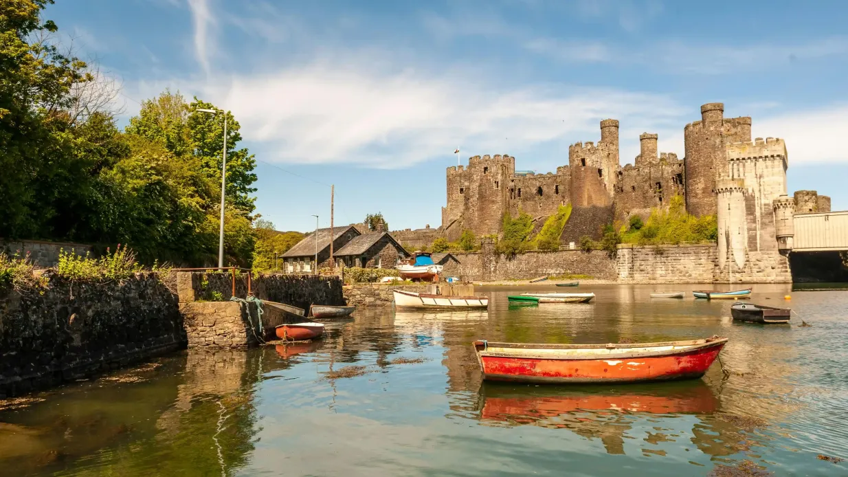 Snowdonia, North Wales & Chester: Guided Day Tour from Manchester Provided by RABBIE'S TRAIL BURNERS LIMITED