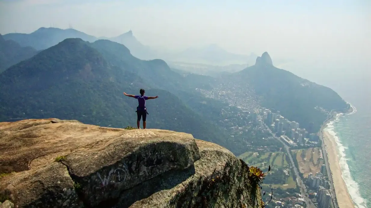 Rio de Janeiro: Caminhada Guiada na Pedra da Gávea + Transfer Organizado por BRAZIL4YOU LTDA