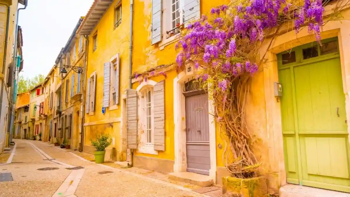Arles, Saint Rémy & Les Baux: Guided Tour from Aix-en-Provence