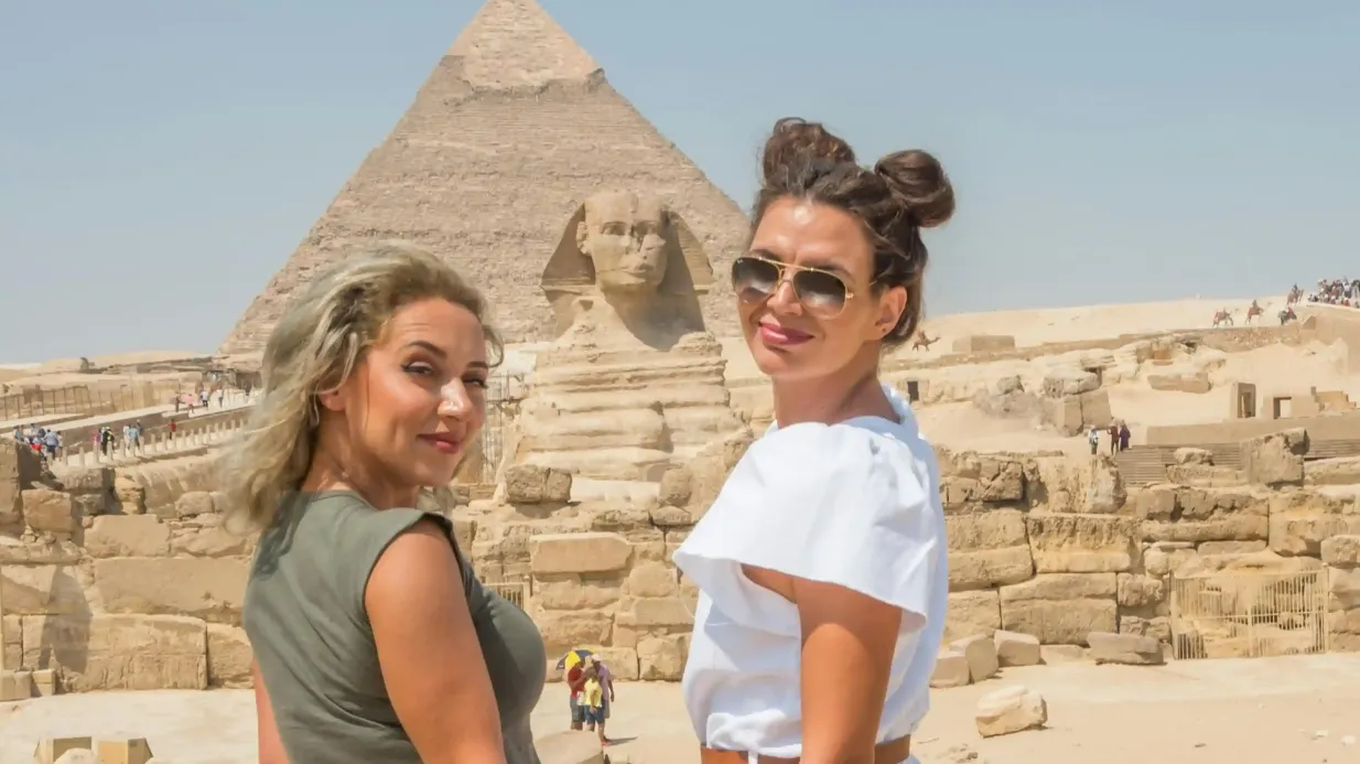 Giza Pyramids, Sphinx, Egyptian Museum & Khan Khalili Bazaar: Female-Guided Tour Provided by Ocean Air Travel and Tourism LLC