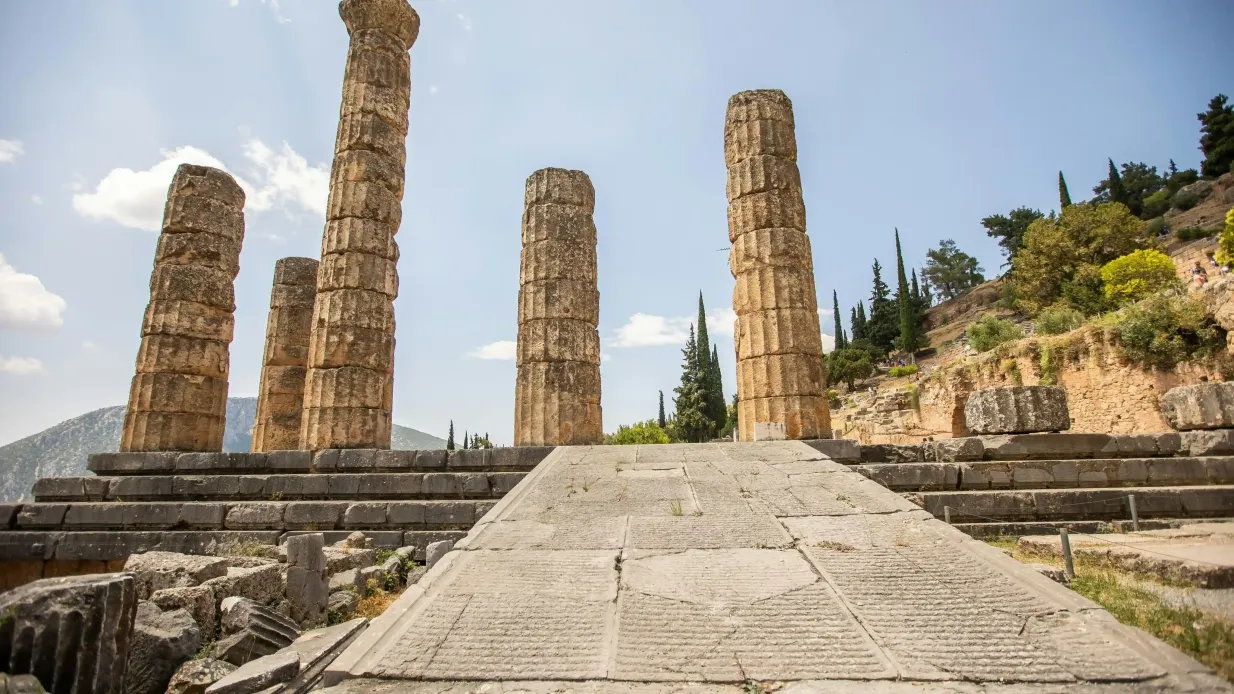 Delphi: Day Tour from Athens + Arachova Village