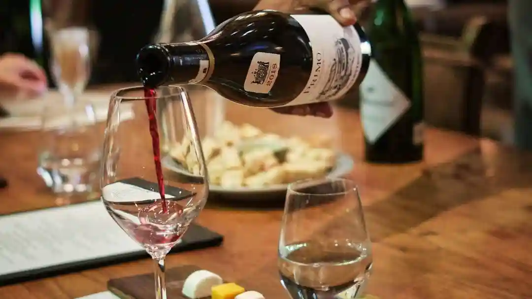 Cape Town: Private 3 Wine Regions Tour + Hotel Transfer Provided by shine the way tours