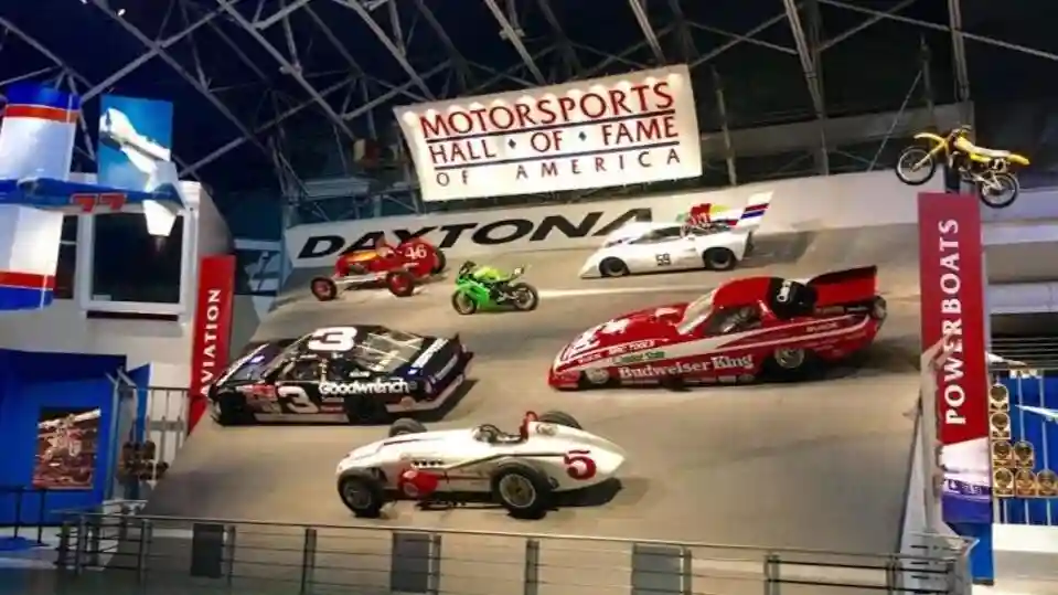 Daytona Beach: Excursión de un día desde Orlando + Circuito Speedway Operado por Gray Line Orlando
