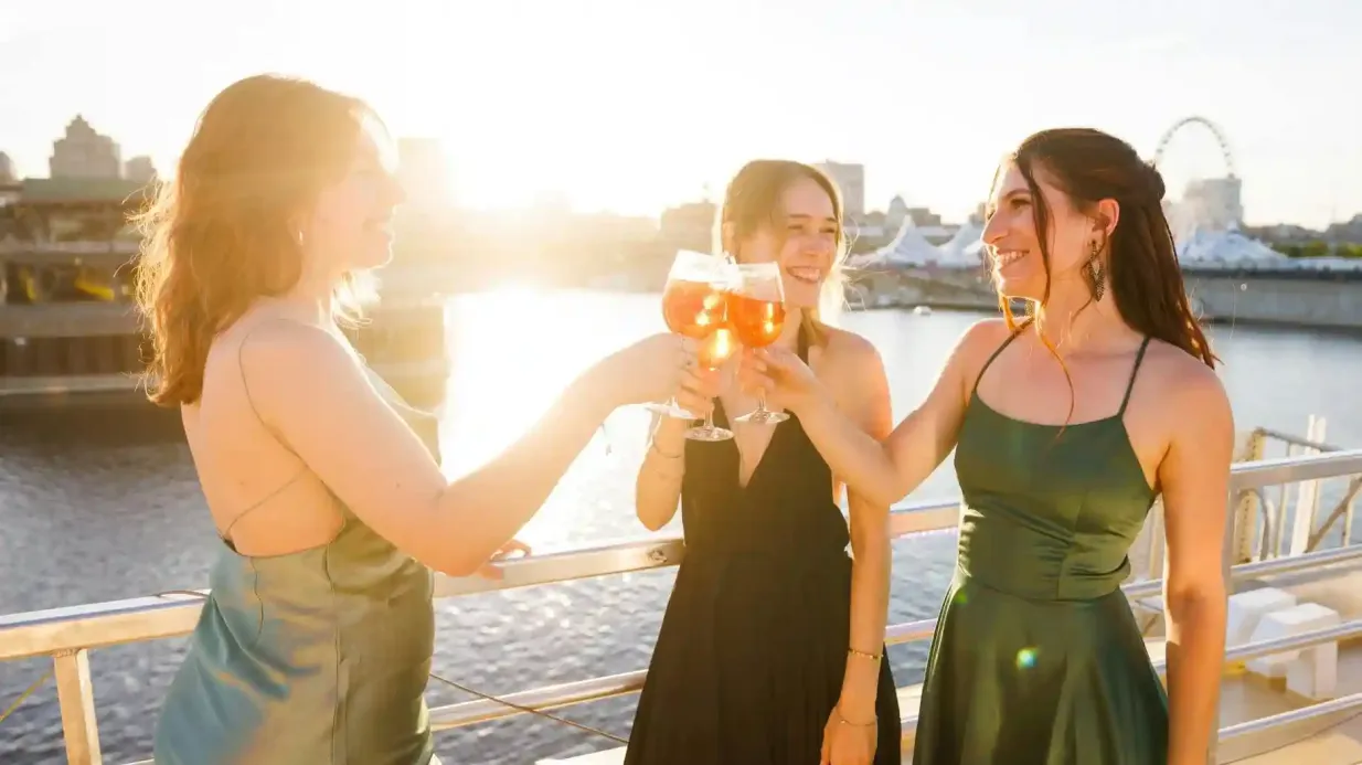 Montreal: Happy Hour Crucero por el río