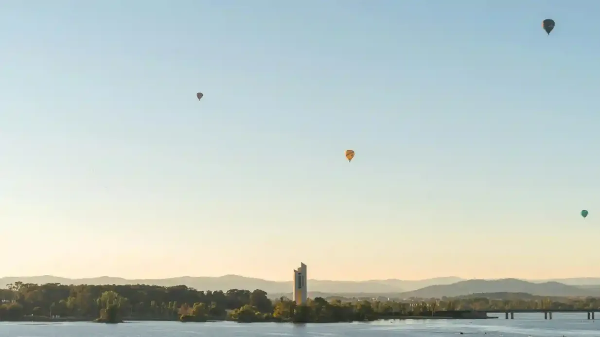 Canberra : visite guidée + transfert aller-retour Fournie par Canberra Guided Tours