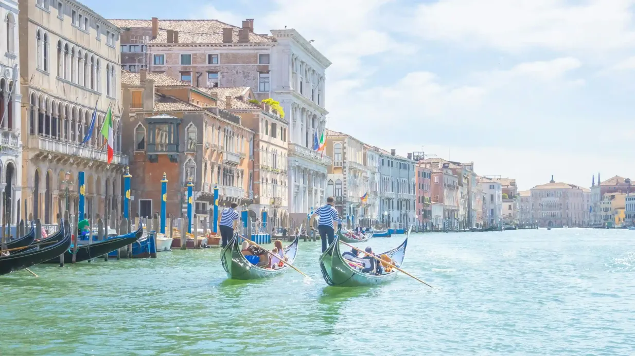 Venice: Shared Gondola Ride