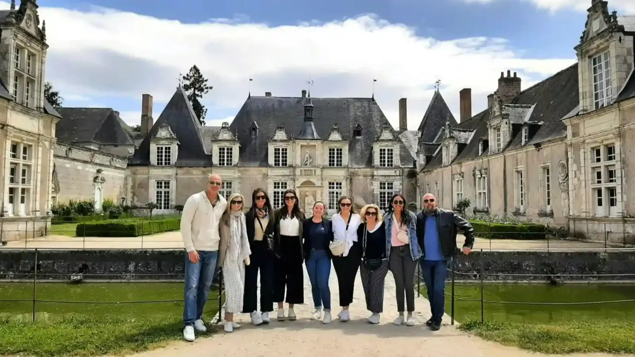Château de Chenonceau & Chambord: Guided Tour from Amboise + Lunch Provided by A la Française Tourisme
