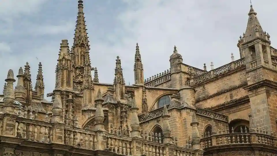 Biglietti per la Cattedrale di Siviglia: Tour guidato Fornito da My Top Tour