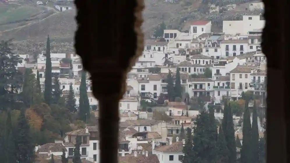 Alhambra: Skip The Line Ticket + Private Guided Tour