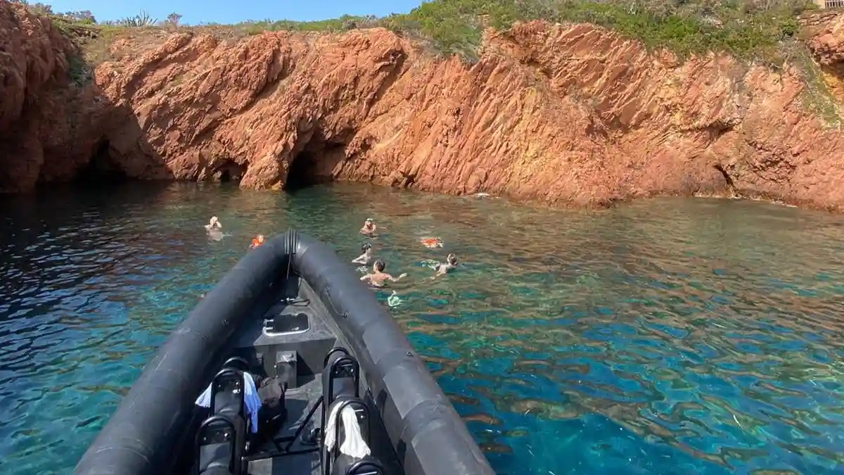 The Calanques of the Esterel: 1.5-Hr Boat Tour from Cannes Provided by Black Tenders Events