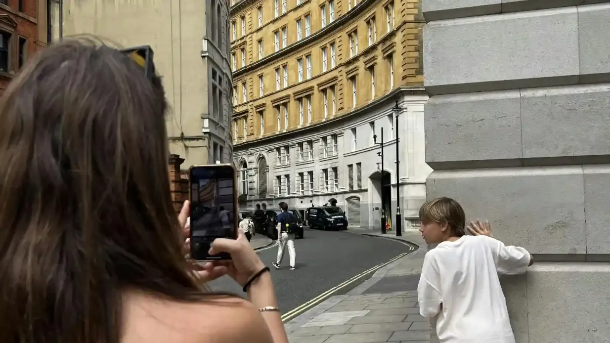 Londres: Passeio a pé privado de 2 horas pelos locais dos filmes de Harry Potter + show de mágica ao vivo