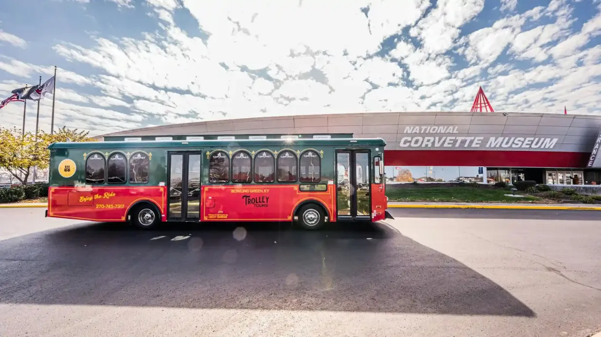 Bowling Green: Guided Historic Trolley Tour Provided by Historic Railpark & Train Museum