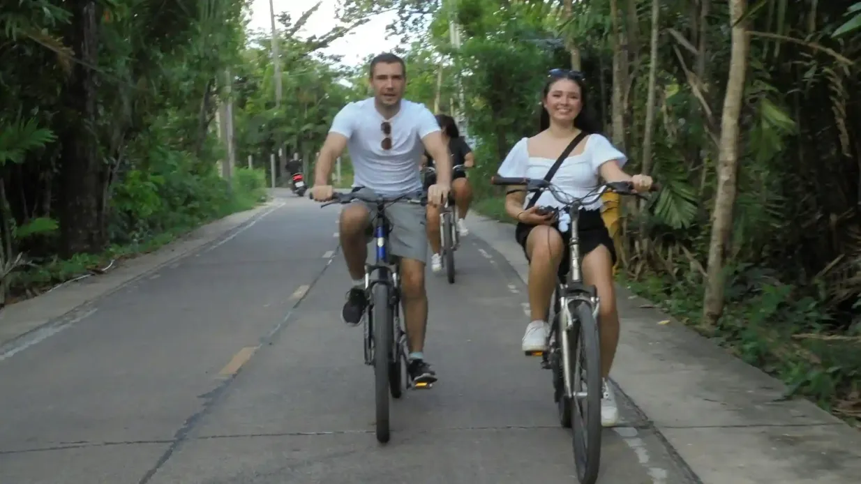 Bangkok: Morgen Fahrrad Tour + Longtail Bootsfahrt